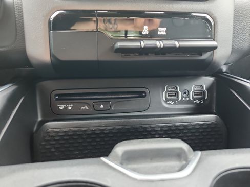 Used 2019 RAM 1500 Big Horn AWD/4WD image 21