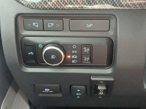 Used 2024 Ford F250 Lariat w/ Lariat Ultimate Package AWD/4WD image 28