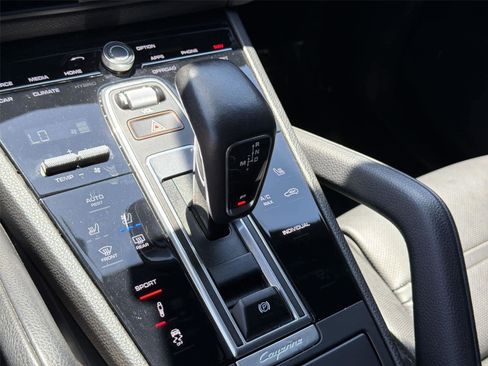 Used 2022 Porsche Cayenne S AWD/4WD image 19