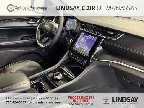 Certified 2025 Jeep Grand Cherokee Altitude AWD/4WD image 12