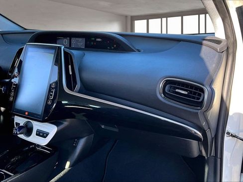 Used 2019 Toyota Prius Prime Advanced FWD image 25