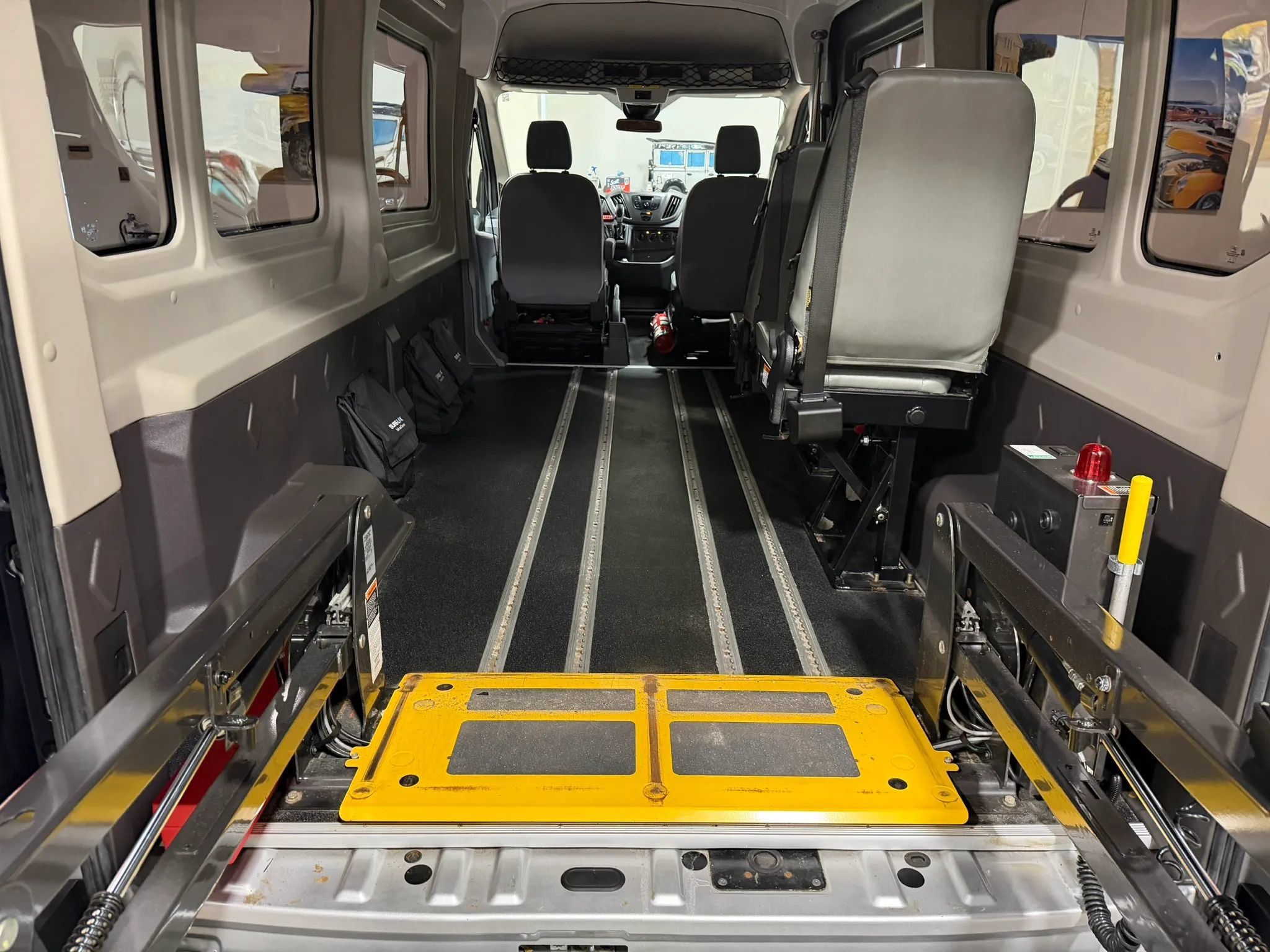 Used 2019 Ford Transit 250 148 Medium Roof RWD image 46