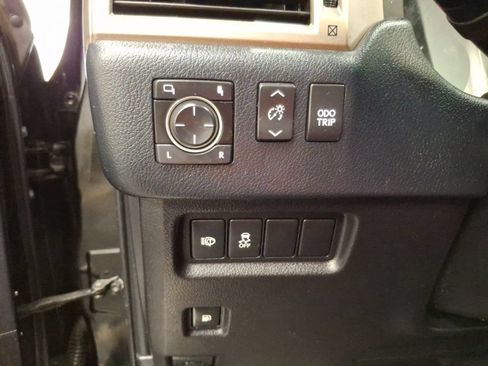 Used 2016 Lexus GX 460 w/ Premium Package AWD/4WD image 21