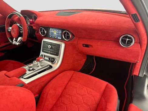 Used 2011 Mercedes-Benz SLS AMG Coupe image 30