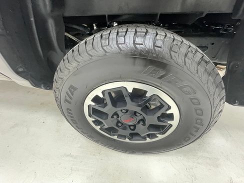 Used 2026 Toyota Tacoma TRD Off-Road AWD/4WD image 10