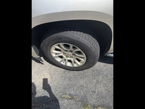 Used 2016 GMC Yukon SLE RWD image 14