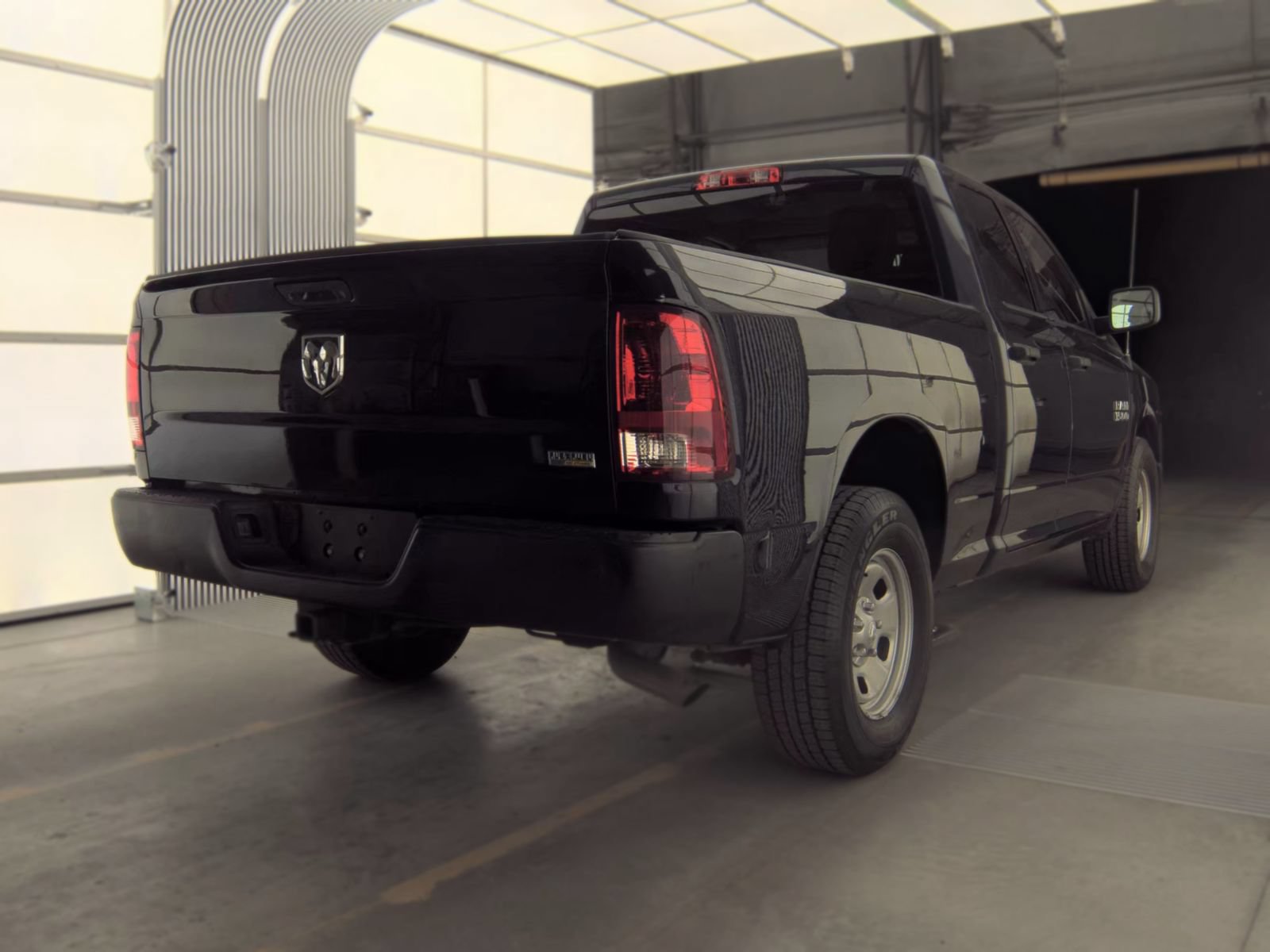 Used 2017 RAM 1500 Tradesman w/ Popular Equipment Group RWD image 4