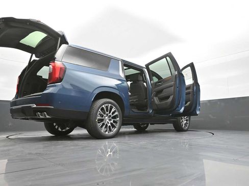 New 2026 GMC Yukon XL Denali w/ Denali Reserve Package image 48