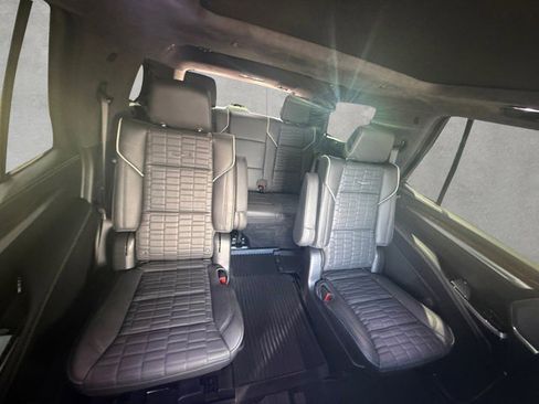 Certified 2025 Cadillac Escalade Sport Platinum w/ LPO, ONYX Package AWD/4WD image 23