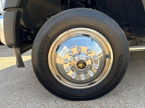 Used 2020 Ford F550 2WD Regular Cab Super Duty image 27