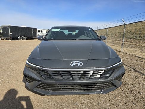 New 2025 Hyundai Elantra Blue image 8