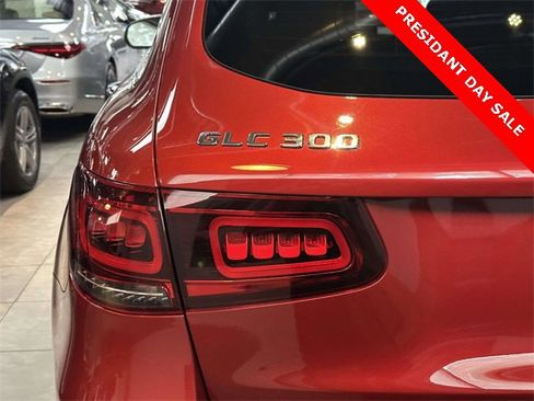 Certified 2022 Mercedes-Benz GLC 300 4MATIC image 11
