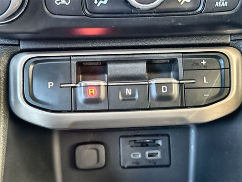 Certified 2023 GMC Acadia Denali w/ Denali Ultimate Package image 15