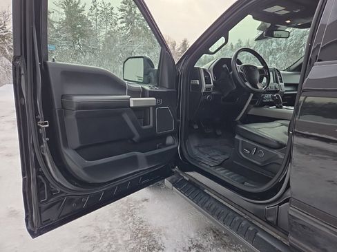 Used 2017 Ford F150 Lariat w/ Equipment Group 502A Luxury image 12