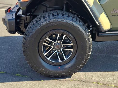 New 2026 Jeep Wrangler Unlimited Rubicon image 16