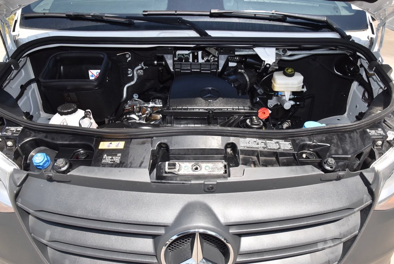 Used 2025 Mercedes-Benz Sprinter 2500 image 36