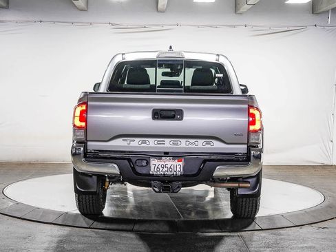 Certified 2023 Toyota Tacoma TRD Off-Road AWD/4WD image 3