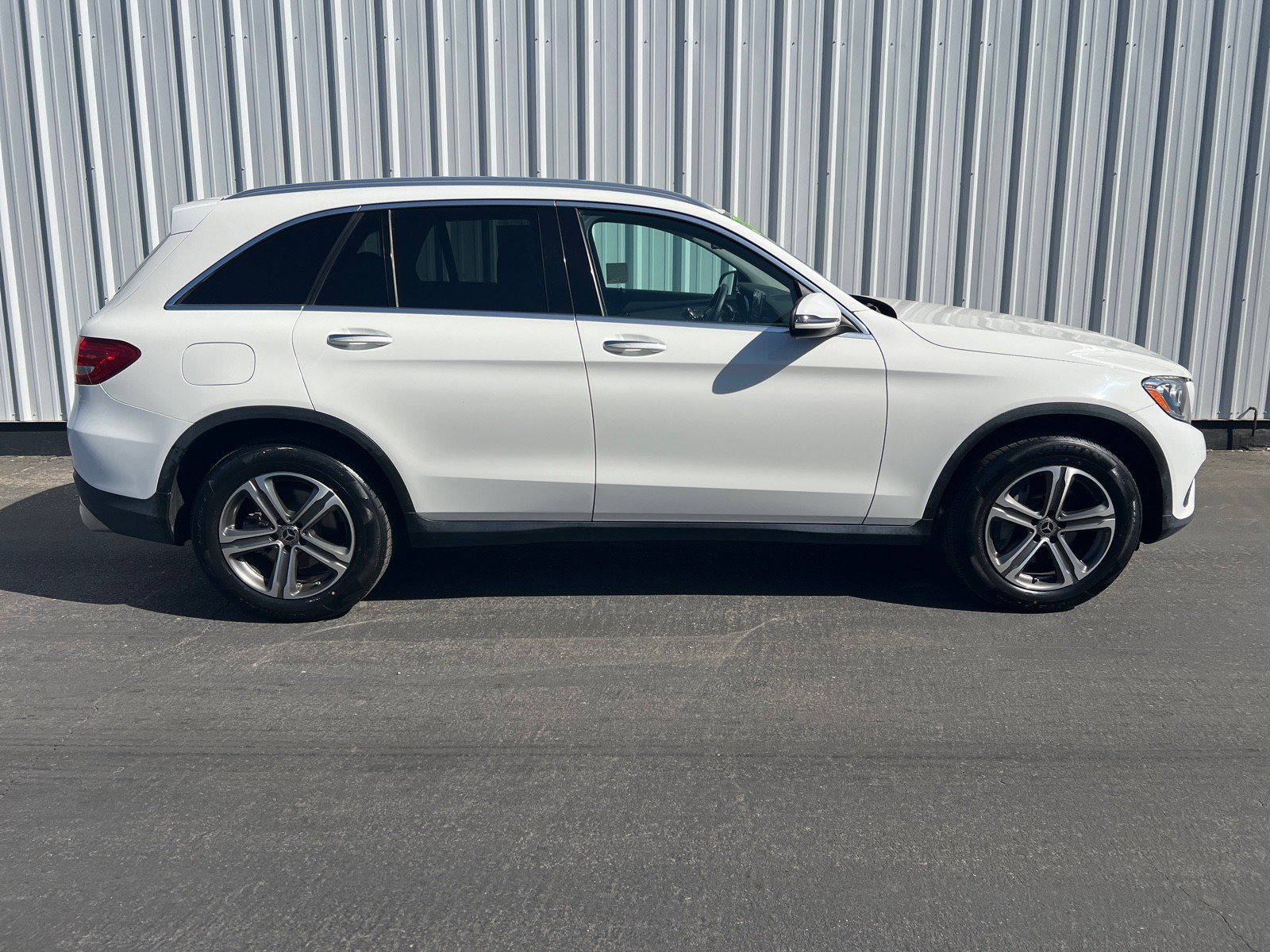 Used 2019 Mercedes-Benz GLC 300 4MATIC image 7