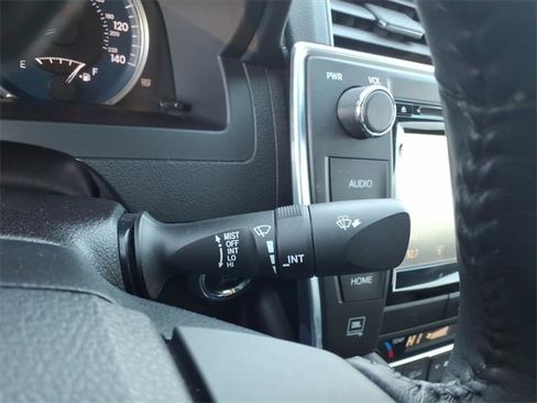 Used 2017 Toyota Camry XLE image 21