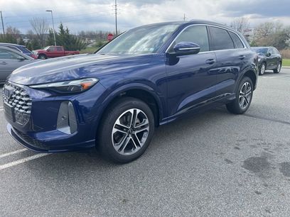 Used 2025 Audi Q5 Premium w/ Convenience Package