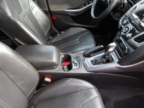 Used 2014 Ford Focus Titanium image 23