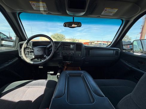 Used 2002 Chevrolet Silverado 2500 LS w/ Electrical Convenience Pkg image 11