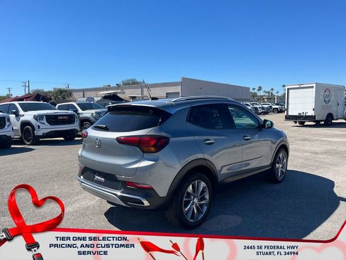 Used 2023 Buick Encore GX Essence w/ Experience Buick Package image 7