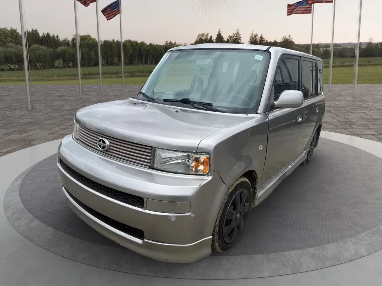 Used 2004 Scion xB FWD image 1