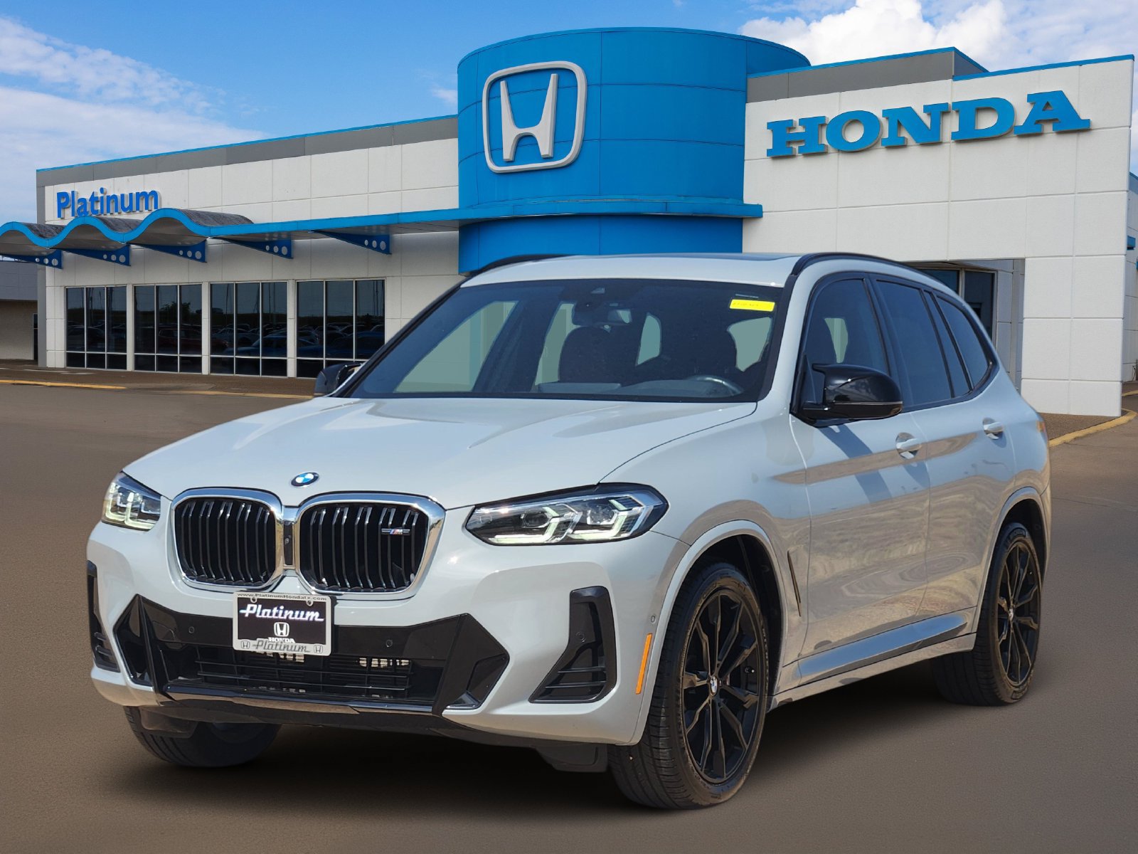Used 2024 BMW X3 M40i w/ Parking Assistance Package AWD/4WD image 2
