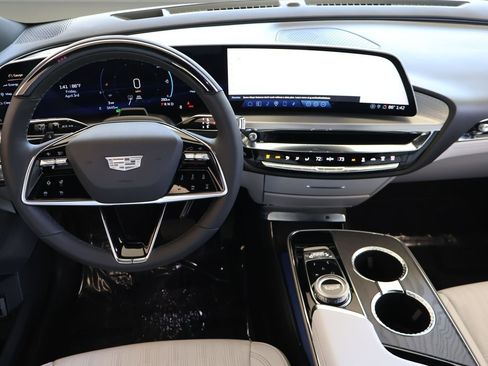 Certified 2023 Cadillac Lyriq 2WD image 16