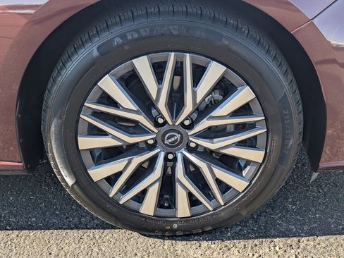 Certified 2024 Nissan Altima 2.5 SV image 10