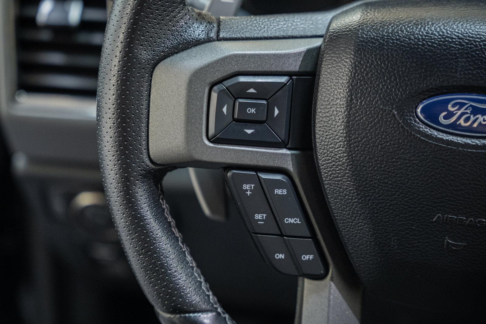 Used 2020 Ford F150 Raptor AWD/4WD image 33
