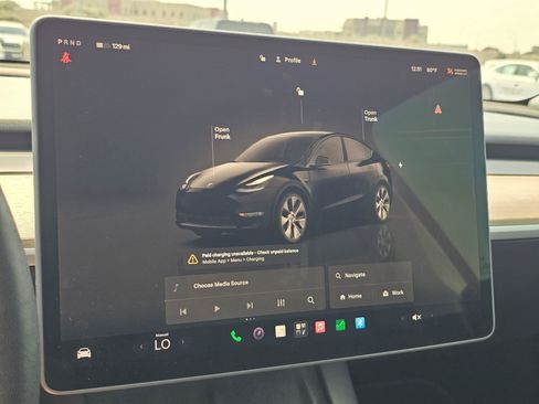 Used 2022 Tesla Model Y Long Range AWD/4WD image 23