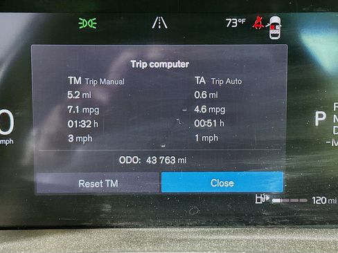 Used 2023 Volvo XC60 B5 Plus w/ Climate Package AWD/4WD image 19