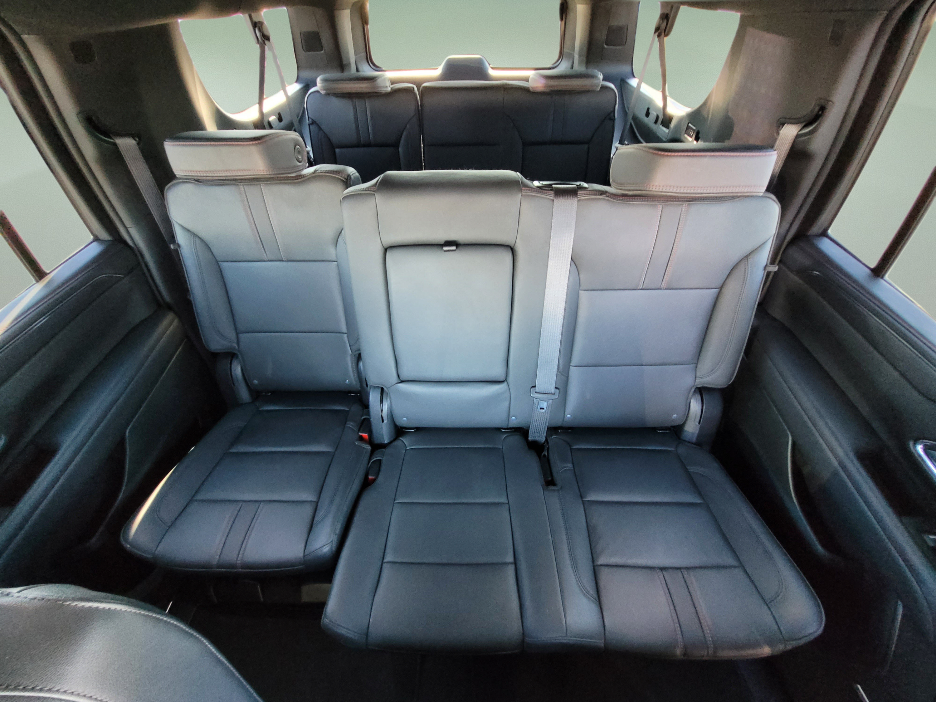 Used 2023 Chevrolet Suburban RST w/ Max Trailering Package AWD/4WD image 19