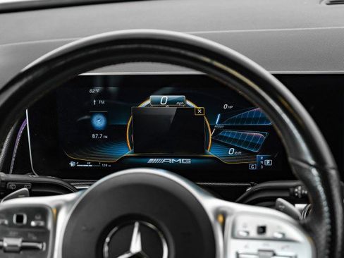 Used 2021 Mercedes-Benz GLB 35 AMG 4MATIC image 15