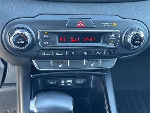Used 2019 Kia Sorento LX w/ LX Convenience Package image 30