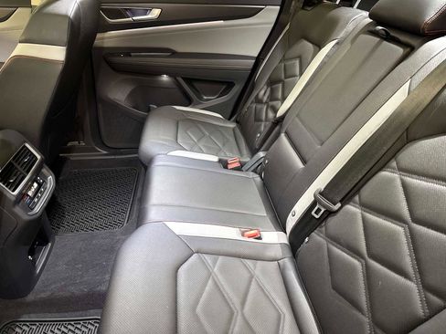 Certified 2025 Volkswagen Atlas Peak Edition SE image 13