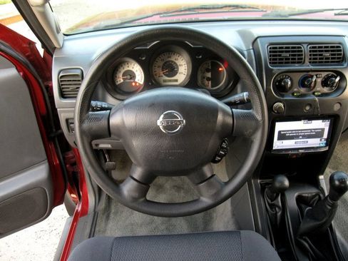 Used 2004 Nissan Frontier XE w/ (PWR) XE Pwr Pkg AWD/4WD image 20