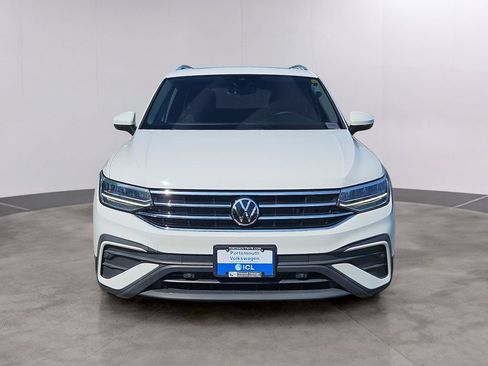 Used 2022 Volkswagen Tiguan SE AWD/4WD image 2