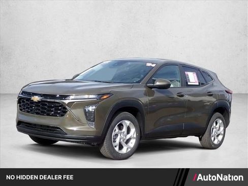 Used 2024 Chevrolet Trax LS w/ LS Convenience Package FWD image 1