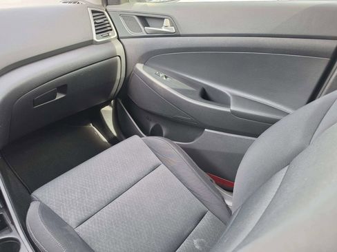 Used 2018 Hyundai Tucson Value FWD image 19