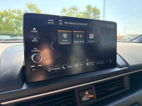 Used 2025 Honda Pilot Black Edition image 34