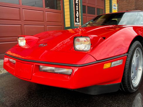 Used 1989 Chevrolet Corvette Coupe image 16