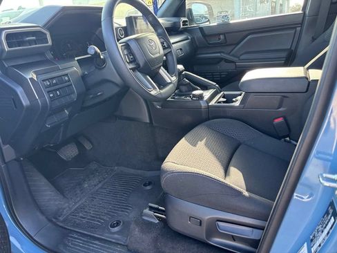 Used 2026 Toyota 4Runner SR5 AWD/4WD image 9