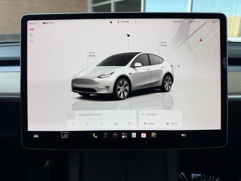 Used 2023 Tesla Model Y Long Range AWD/4WD image 16
