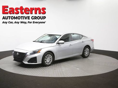 Used 2023 Nissan Altima 2.5 S FWD image 54