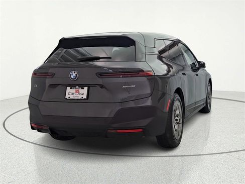 Used 2022 BMW iX xDrive50 w/ Premium Package image 7