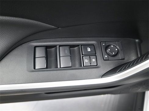 Used 2025 Toyota RAV4 LE image 10