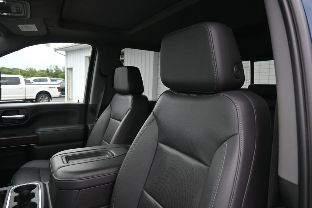 Used 2021 GMC Sierra 2500 SLT w/ SLT Premium Package AWD/4WD image 31
